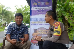 Tukang Becak Penambal Jalan di Lamongan Diangkat Jadi Duta Keselamatan