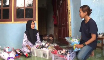 Jelang Valentine Day, Pengrajin Buket di Jombang Kebanjiran Pesanan