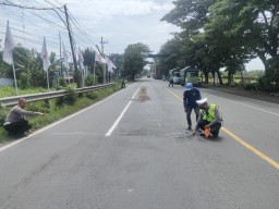 Emak-emak Tewas Terlindas Truk di Beji Pasuruan