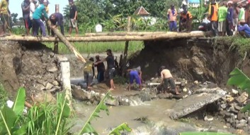 Fakta Penyebab Jembatan Putus di Asemgede Jombang