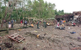 Posko Pemulihan Psikis Dibuka untuk Warga Terdampak Ledakan Petasan di Blitar