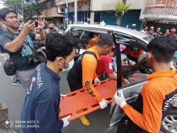 Pengendara Mobil Avanza di Surabaya Kejang-kejang lalu Meninggal Dunia