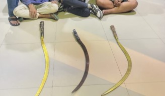 Nyaris Lukai Driver Ojol di Surabaya, 3 Gangster Bawa Celurit Diamankan