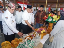 Wamenaker Minta Pemkab Bangkalan Sediakan Regulasi Investasi