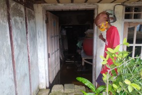 Rumah Nenek ODGJ di Lamongan Terendam Air, Imbas Proyek Jalan Pemerintah