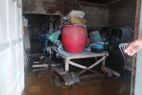 Potret Miris Rumah Nenek ODGJ di Lamongan