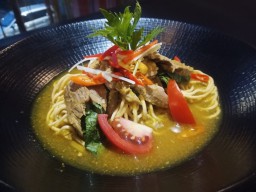 Cicipi Sedapnya Mie Bebek Becek, Dijamin Bikin Ngiler