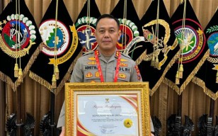Hattrick Polres Gresik Sabet Penghargaan Pelayanan Publik