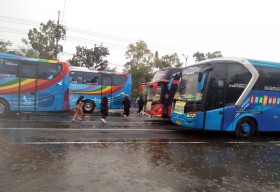 Belasan Ribu Warga Nahdliyin Bojonegoro Hadiri Peringatan 1 Abad NU di Sidoarjo