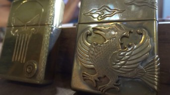 Sentuhan Engraving Pria di Tulungagung Membuat Korek Zippo Kian Keren