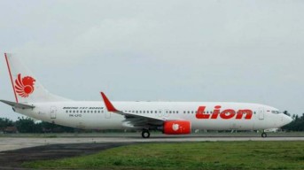 Gegara Ponsel Penumpang Berasap, Lion Air Rute Kupang-Surabaya Batal Terbang