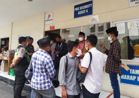 Mahasiswa Bangkalan Geruduk Kantor SKK Migas, Tuntut Hak PI 10 Persen