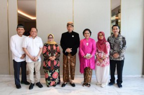 Bertemu Presiden Jokowi di Surabaya, Ini yang Disampaikan Bupati Jombang
