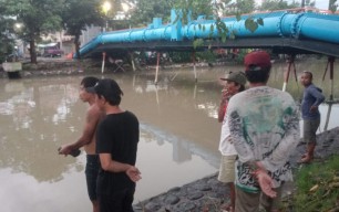 Pria Pencari Kerang Dilaporkan Tenggalam di Sungai Kalimas Surabaya