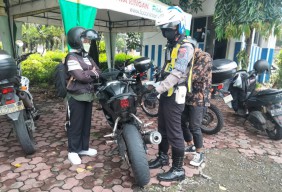 Dalam Dua Pekan, Polisi Tilang Manual 117 Pelanggar di Surabaya