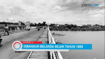Sampah Mengancam Konstruksi Jembatan Lama Berusia 154 Tahun