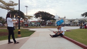 Kian Banyak Masyarakat Ngabuburit di Alun-Alun Kota Pasuruan