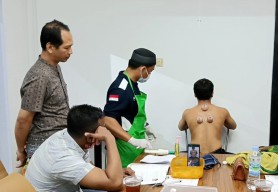 Dobel Detoks, Warga Banyuwangi Pilih Bekam Saat Puasa Ramadan