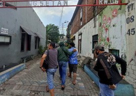 Gangster Bersajam di Surabaya Diamankan, Sering Konsumsi Sabu dan Lukai Warga