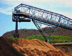 PLN NP Produksi Setrum 19.902 MWh dari Energi Bersih  Triwulan Pertama