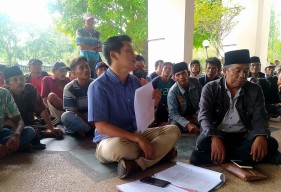 Bacakades Diduga Dicurangi Panitia, Warga Bangkalan Geruduk Kantor Pemkab