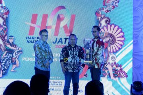Kinerja Moncer, Direktur PJU Sabet PWI Award