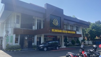 Kasus KDRT Ferry Irawan Terhadap Venna Melinda Disidangkan di Kediri