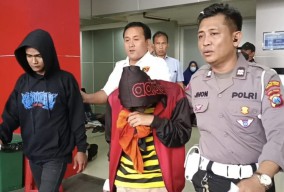 2 Pemuda Duel Parang di Surabaya, Diduga Rebutan Pacar