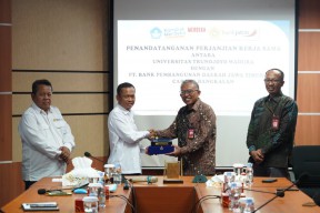 Bayar Kuliah di Kampus Trunojoyo Lebih Mudah dengan Bank Jatim