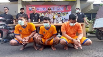 Pencuri Penutup Got yang Jadi Atensi Wali Kota Eri Cahyadi Dibekuk