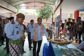 Kakanwil Kemenkumham Jatim Ajak Masyarakat Beli Produk Hasil Karya Warga Binaan