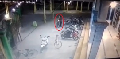 Ditinggal Salat, Motor Tua Jamaah Masjid Digondol Maling