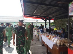 Jelang Lebaran, Poltekad Kodiklatad Gelar Bazar dan Pasar Murah