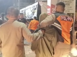 Remaja Tawuran di Surabaya: Petugas Amankan 6 Orang, Golok dan Miras