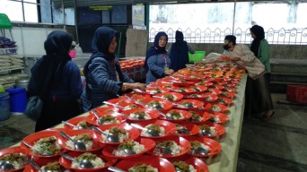 Dear Musafir! Masjid Agung Kota Batu Sediakan 500 Takjil dan Menu Berbuka Gratis