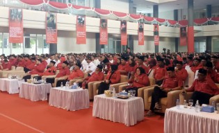 Ribuan Orang Hadiri Konsolidasi Akbar PDIP Perjuangan di Kediri