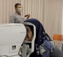 Eye Education Tour: Belajar Seru Tentang Mata dari Poster Kreatif & Dokter Mata