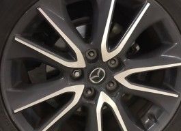 Baut Velg Mobil Pengunjung Dipreteli, Begini Respons Pakuwon Mall