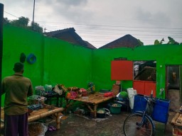 Angin Kencang Terjang 5 Desa di Mojokerto, Puluhan Rumah Rusak