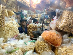 Info, Harga Snack Lebaran di Surabaya Belum Naik, Buruan Belanja!