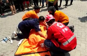 Wanita Penumpang Ojol Tewas Tertabrak Truk di Surabaya, Driver Selamat