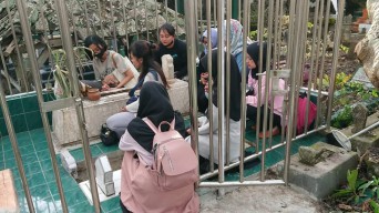 Peringati Hari Perempuan Sedunia, FPT Tulungagung Berziarah ke Makam Sarinah