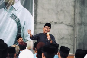 Tadarus Politik Milenial di Probolinggo, Anwar Sadad: Politik Sama Pentingnya dengan Agama