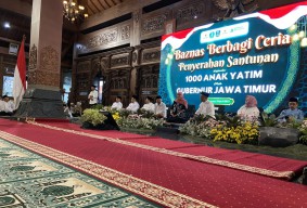 Baznas, Gubernur Jatim dan Bupati Ponorogo Santuni 1000 Anak Yatim