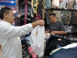 Temui Pedagang Pasar, DPRD Surabaya Sebut Perekonomian Kian Membaik
