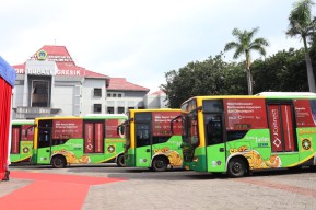 Armada Bus Trans Jatim Ditambah, Penumpang Kian Mudah Bayar dengan QRIS