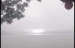 Subhanallah! Cahaya Terang Muncul saat Mendung Gelap, Disebut di Atas Telaga Ngebel