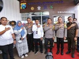Surabaya Kini Punya Gerai SIM dan SKCK Satu-satunya di Pasar Tradisional