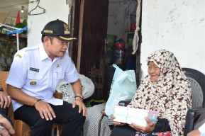 Bupati Lamongan Gercep Realisasikan Program Kesejahteraan Lansia