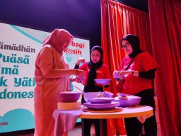 Spirit of Ramadan: Berbagi Kasih, Buka Puasa Bersama 2000 Anak Yatim Piatu di Indonesia